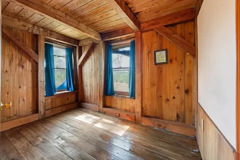 81 Disdam Road Holderness NH 03245