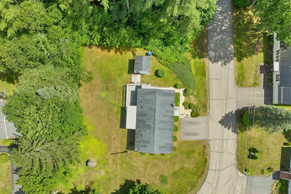 24 Foothills Way Tilton NH 03276