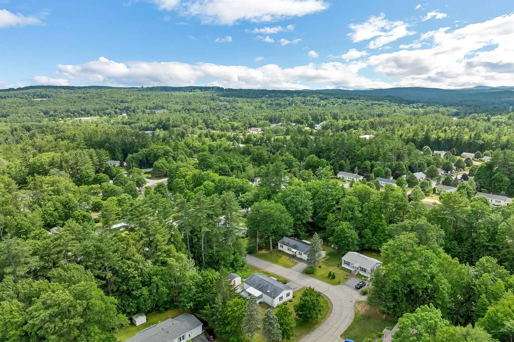 24 Foothills Way Tilton NH 03276