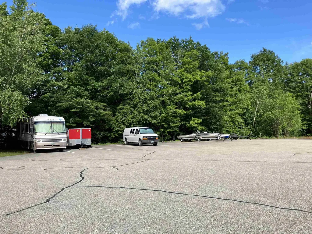 24 Foothills Way Tilton NH 03276