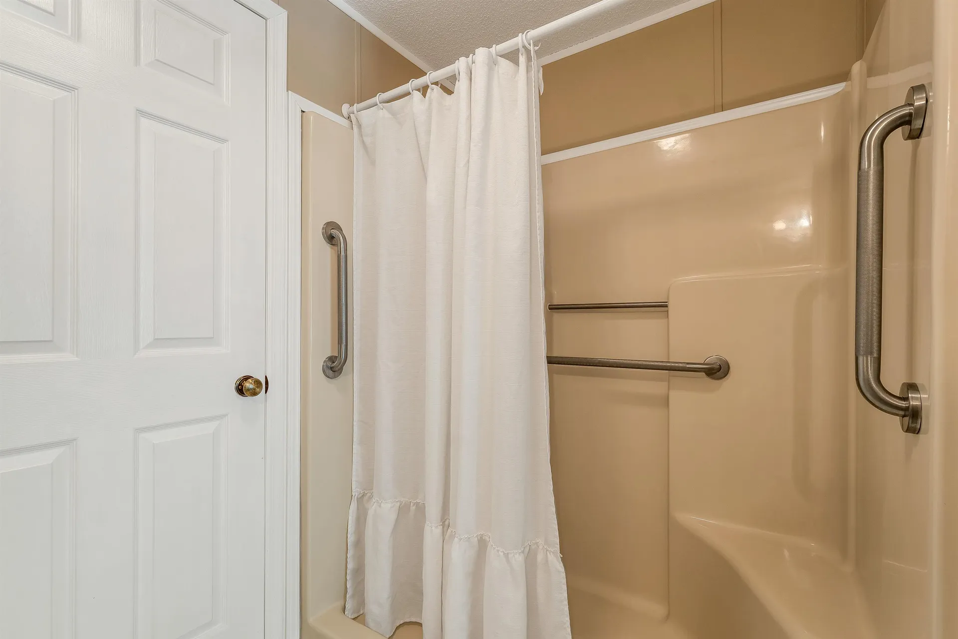 24 Foothills Way Tilton NH 03276