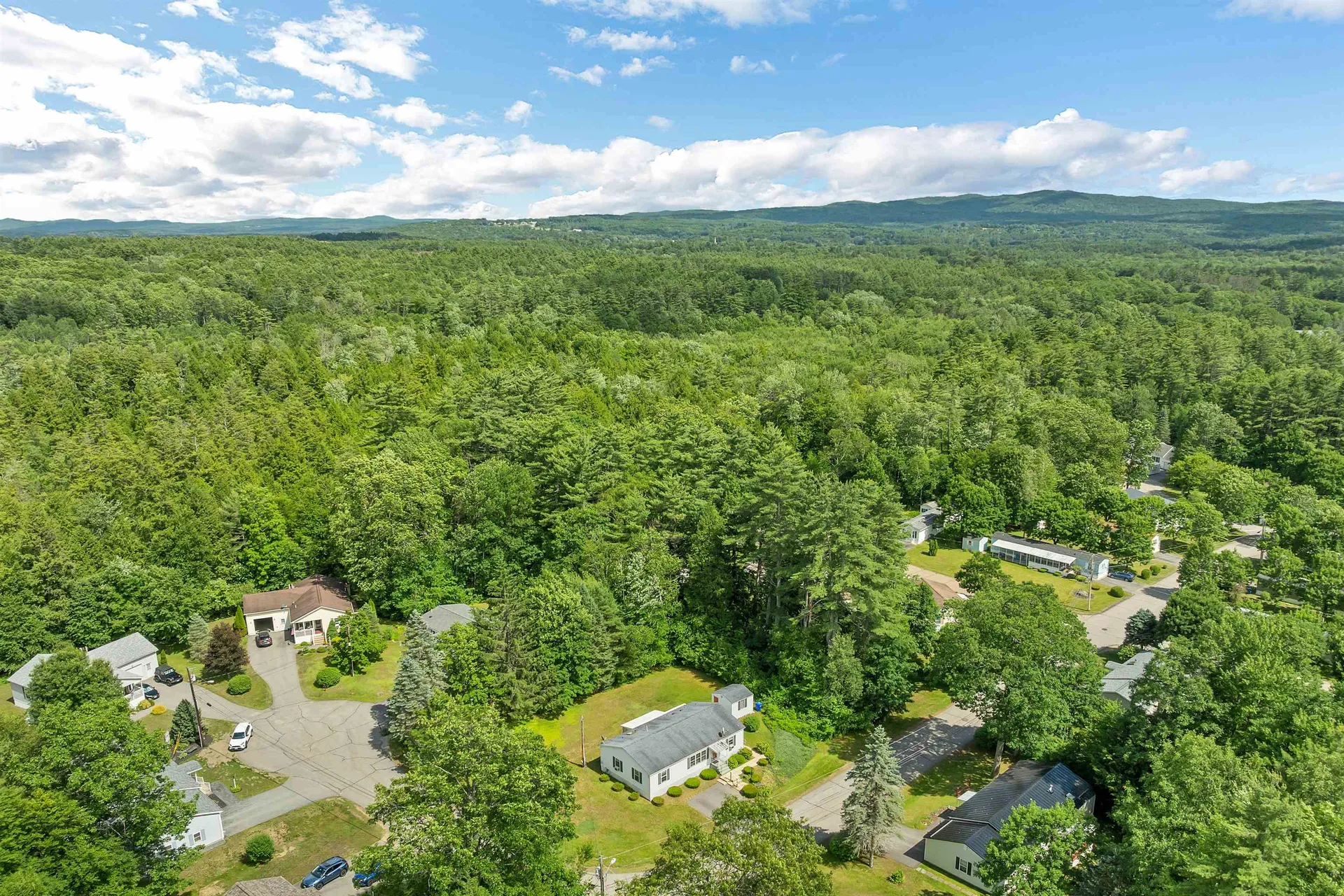 24 Foothills Way Tilton NH 03276