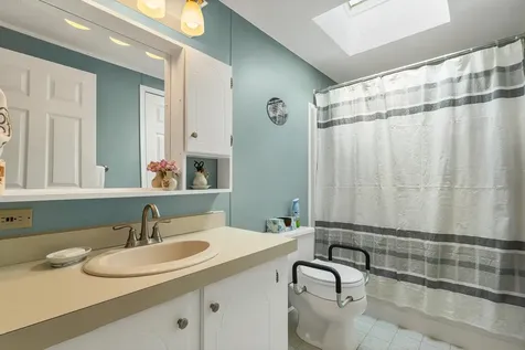 24 Foothills Way Tilton NH 03276