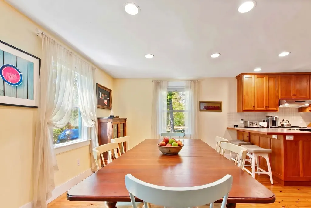 1807 Little Sunapee Road New London NH 03257