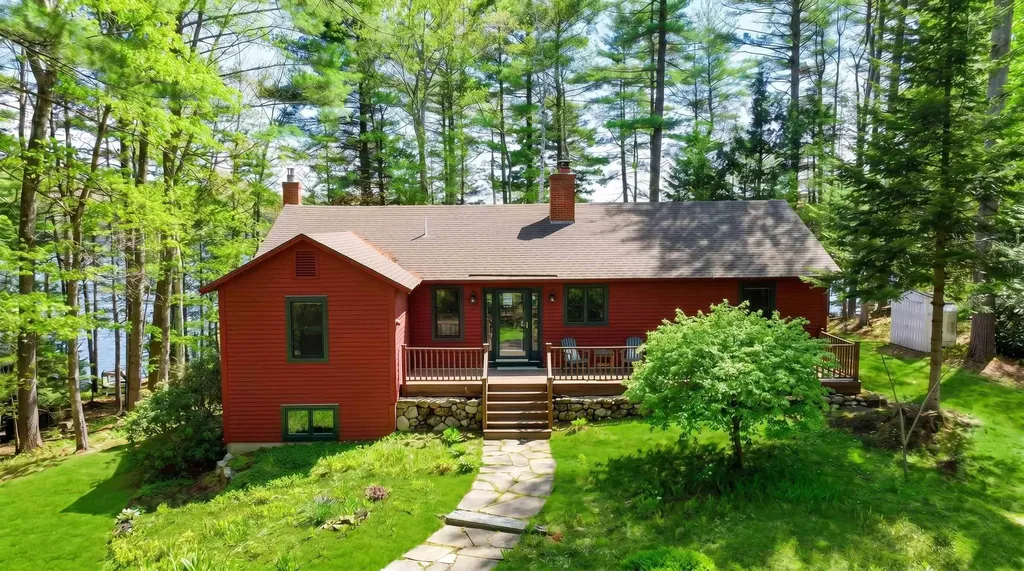 1807 Little Sunapee Road New London NH 03257
