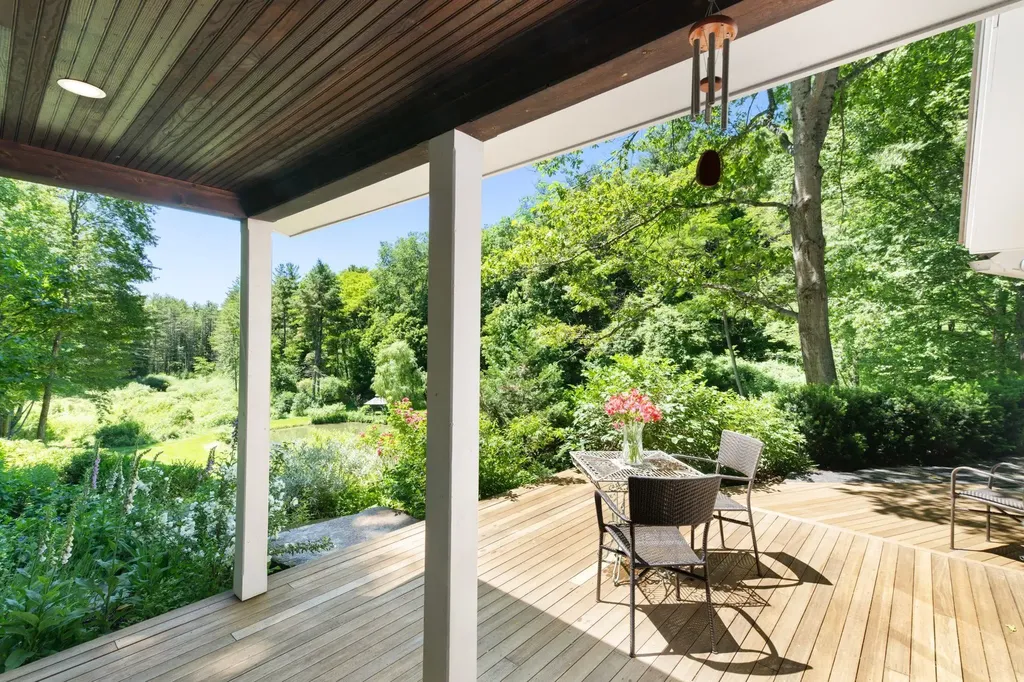 947 Miller Road Dummerston VT 05301