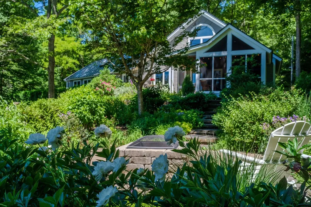 947 Miller Road Dummerston VT 05301