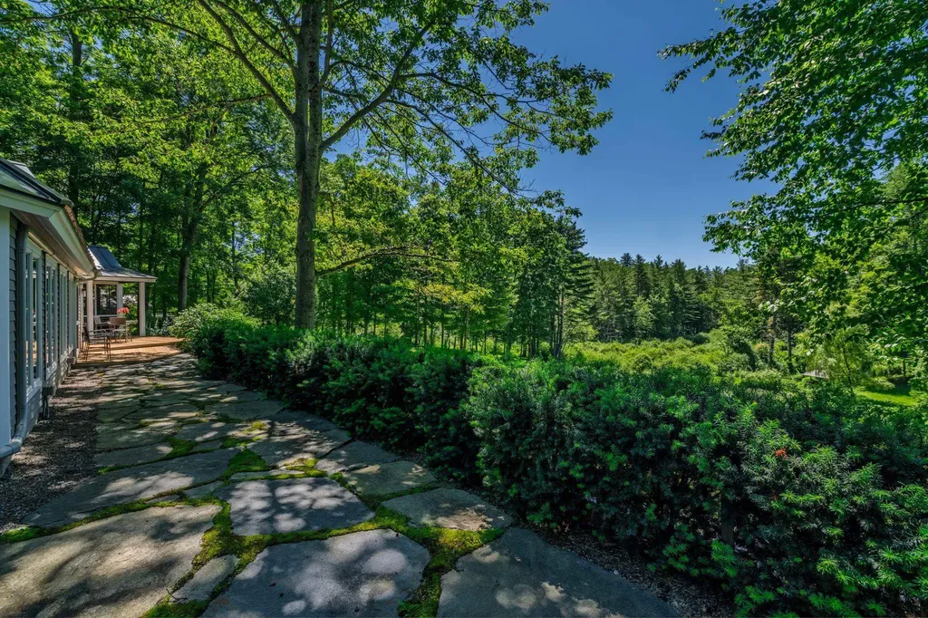 947 Miller Road Dummerston VT 05301