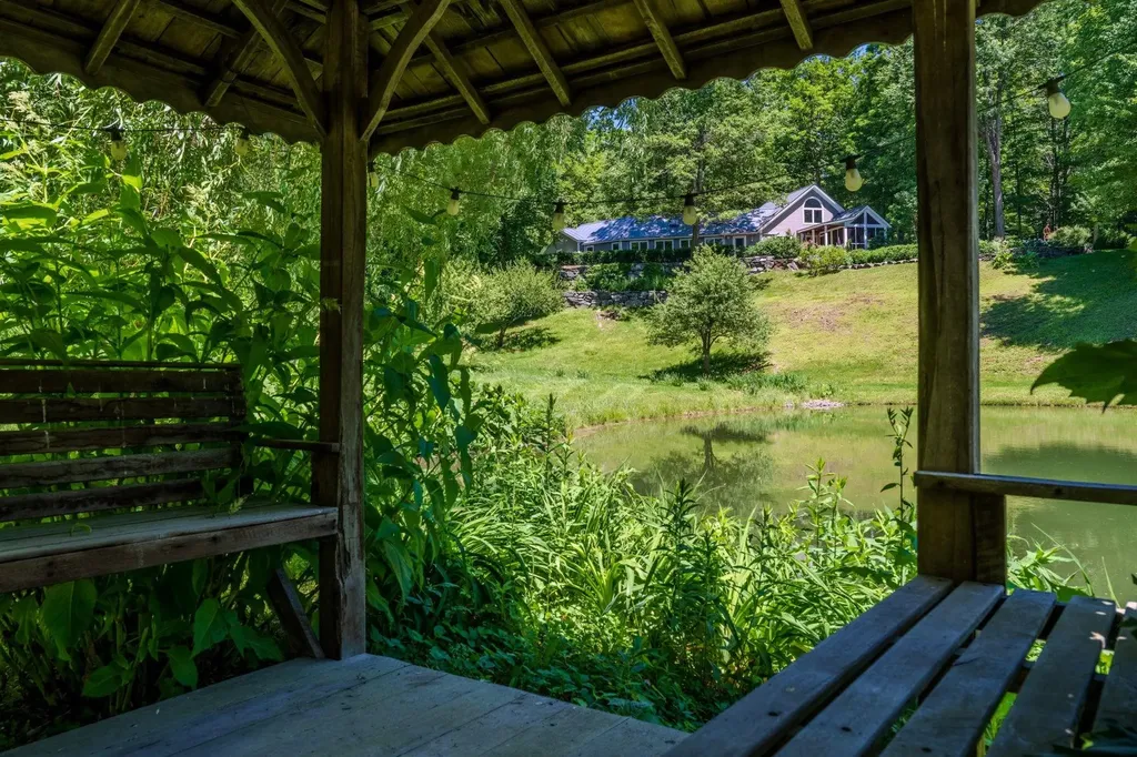 947 Miller Road Dummerston VT 05301