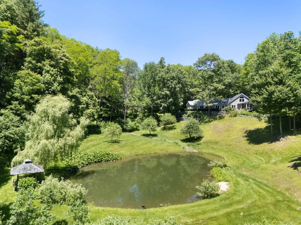947 Miller Road Dummerston VT 05301