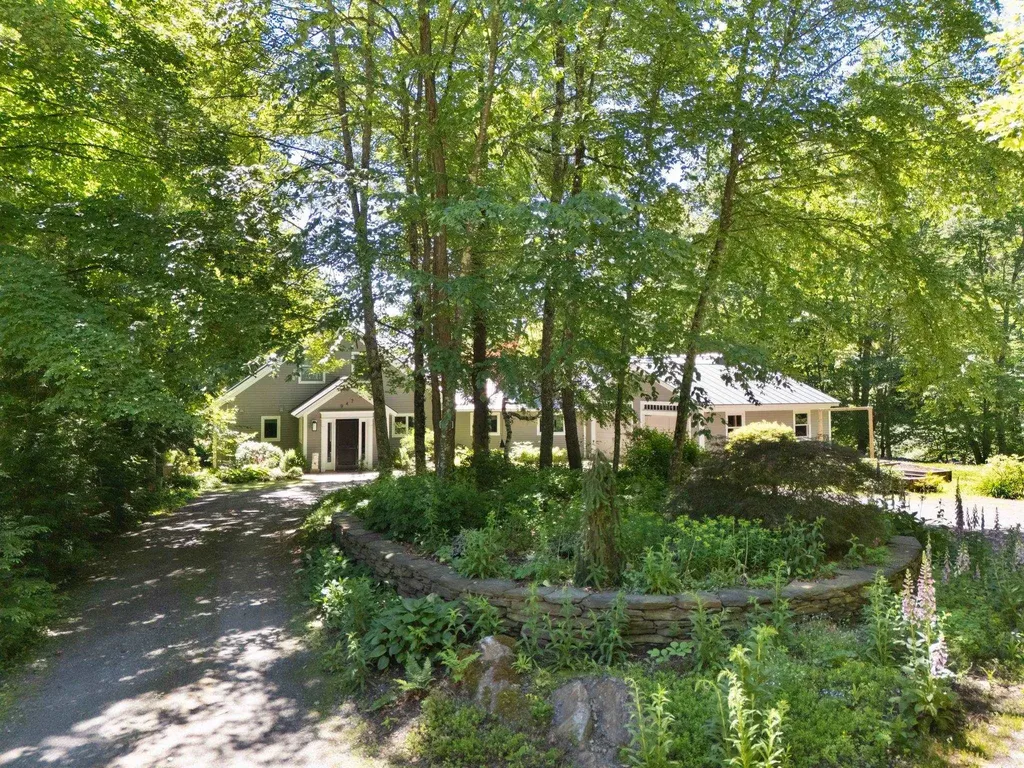 947 Miller Road Dummerston VT 05301