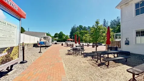 15 Newmarket Road Durham NH 03824