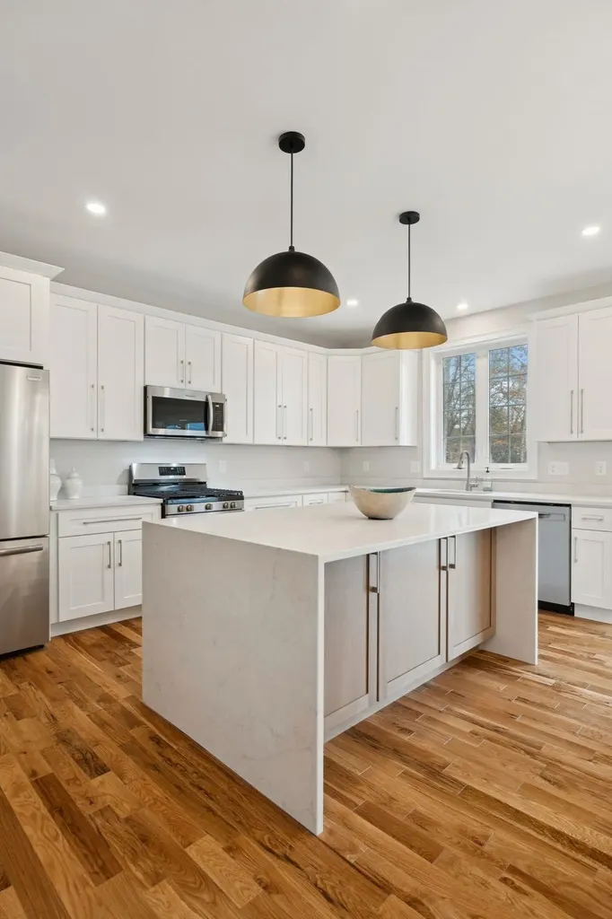 16 Landing Way Rochester NH 03868