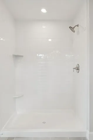 16 Landing Way Rochester NH 03868