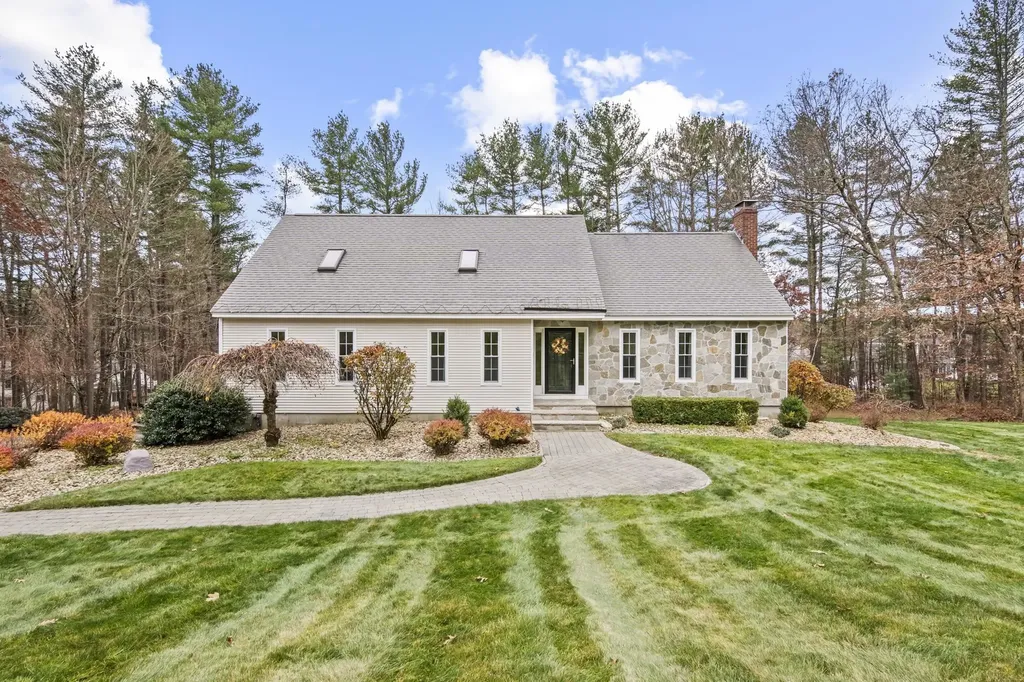 3 Hillside Road Windham NH 03087