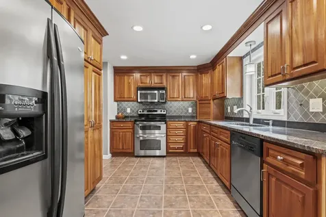 3 Hillside Road Windham NH 03087