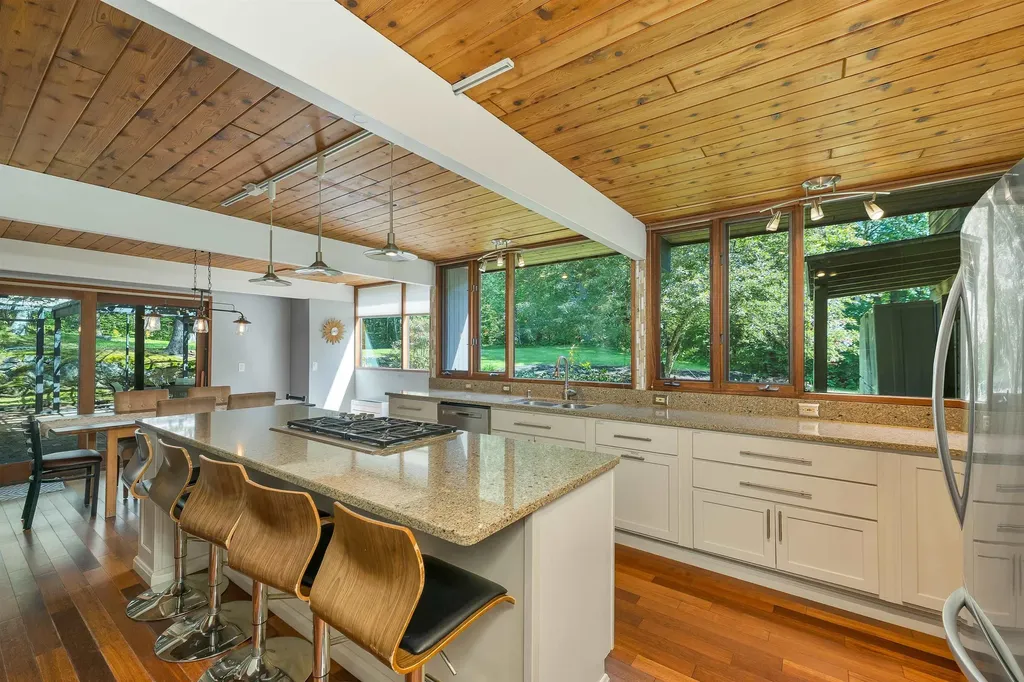 11 Tracy Way Meredith NH 03253