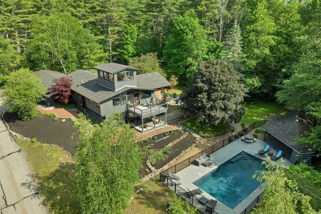 11 Tracy Way Meredith NH 03253