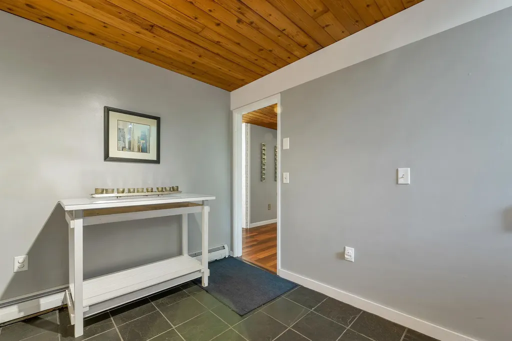 11 Tracy Way Meredith NH 03253