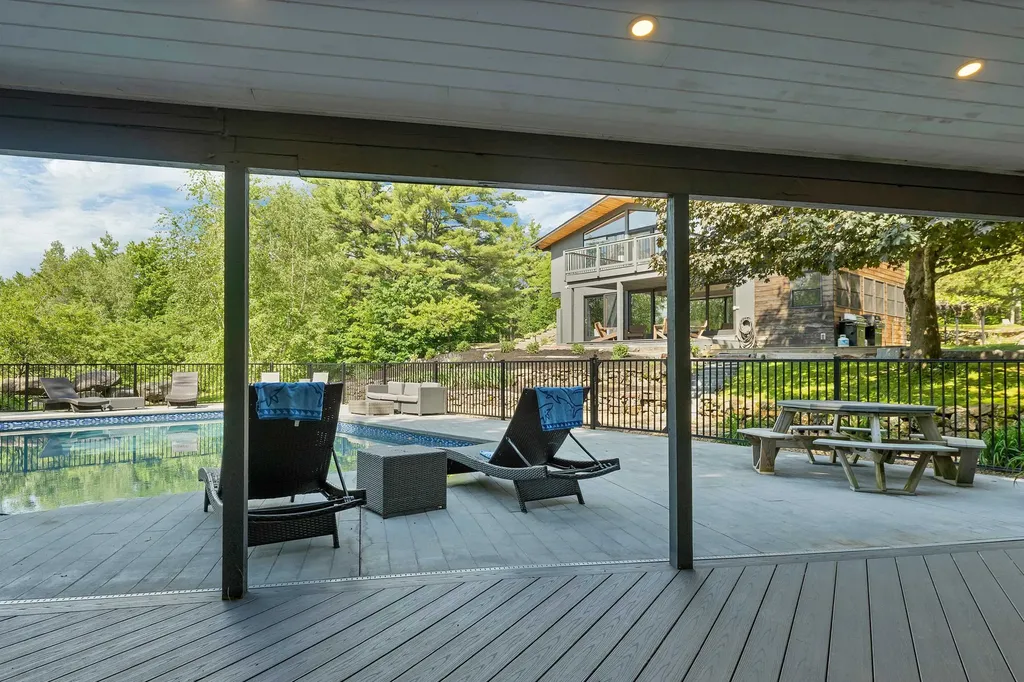 11 Tracy Way Meredith NH 03253