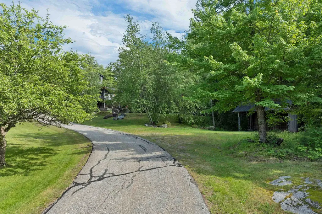 11 Tracy Way Meredith NH 03253