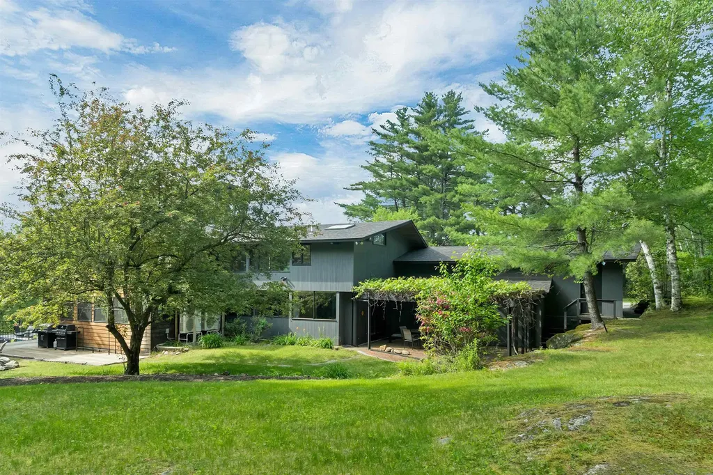 11 Tracy Way Meredith NH 03253