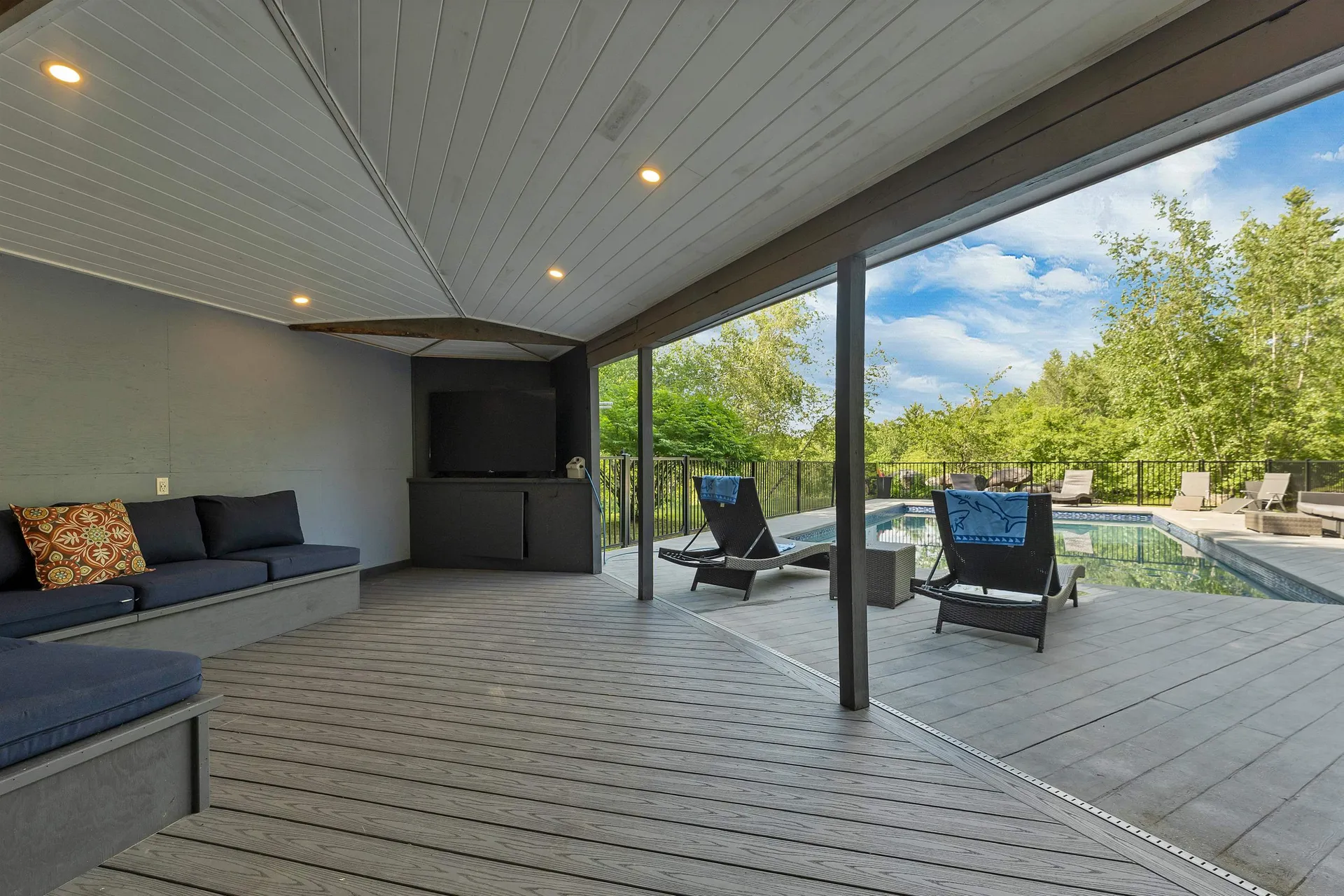 11 Tracy Way Meredith NH 03253