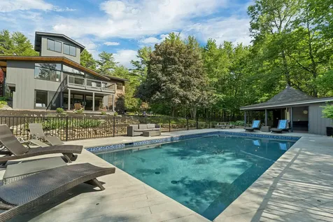 11 Tracy Way Meredith NH 03253