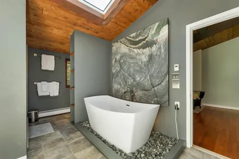 11 Tracy Way Meredith NH 03253