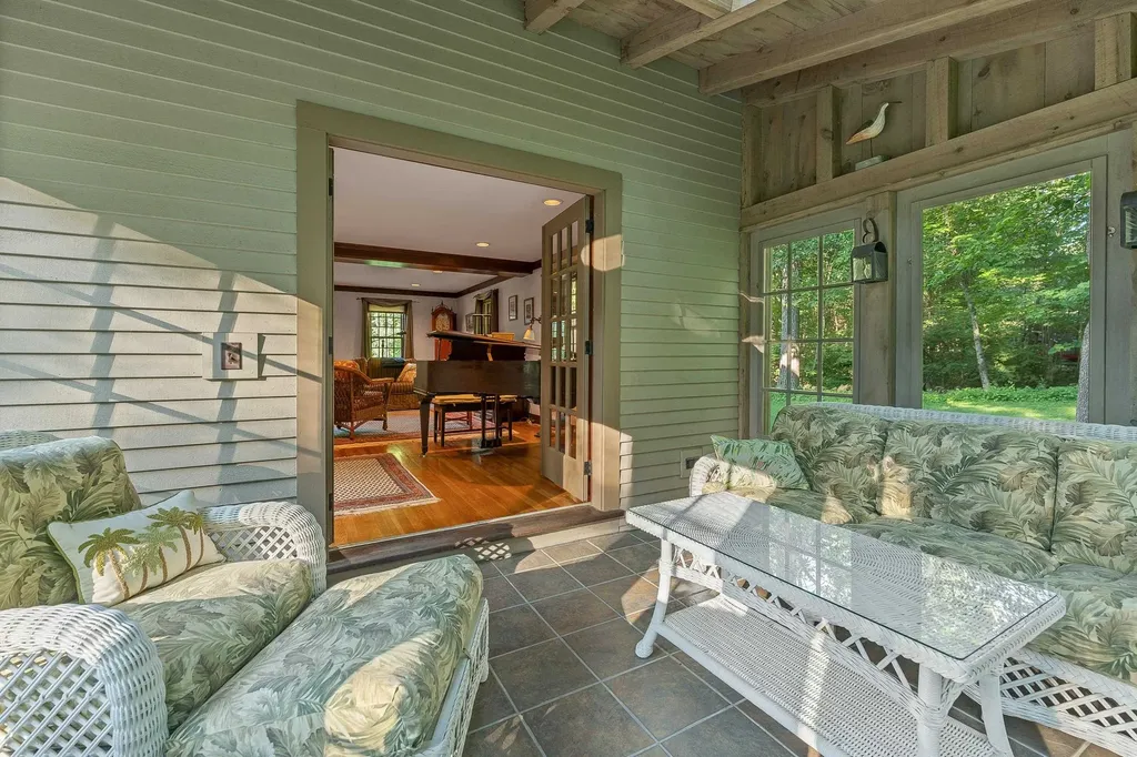 2 Old Forge Road Hampstead NH 03841
