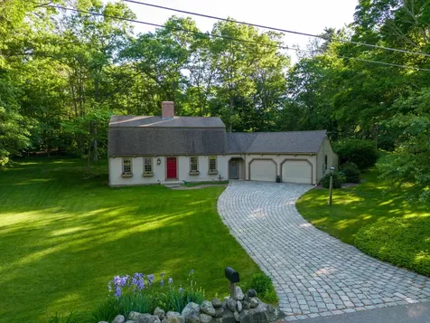 2 Old Forge Road Hampstead NH 03841