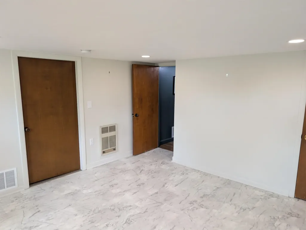 84 Bay Street Manchester NH 03104