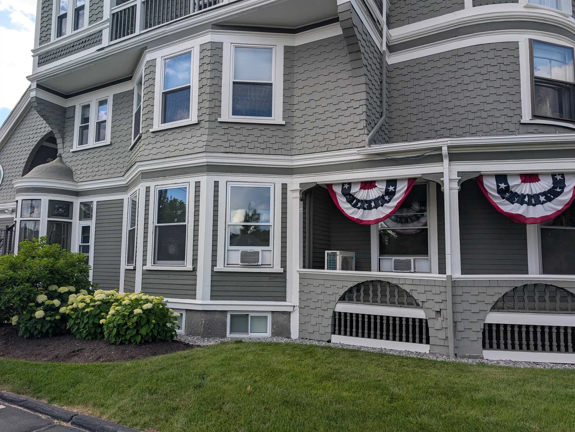 84 Bay Street Manchester NH 03104