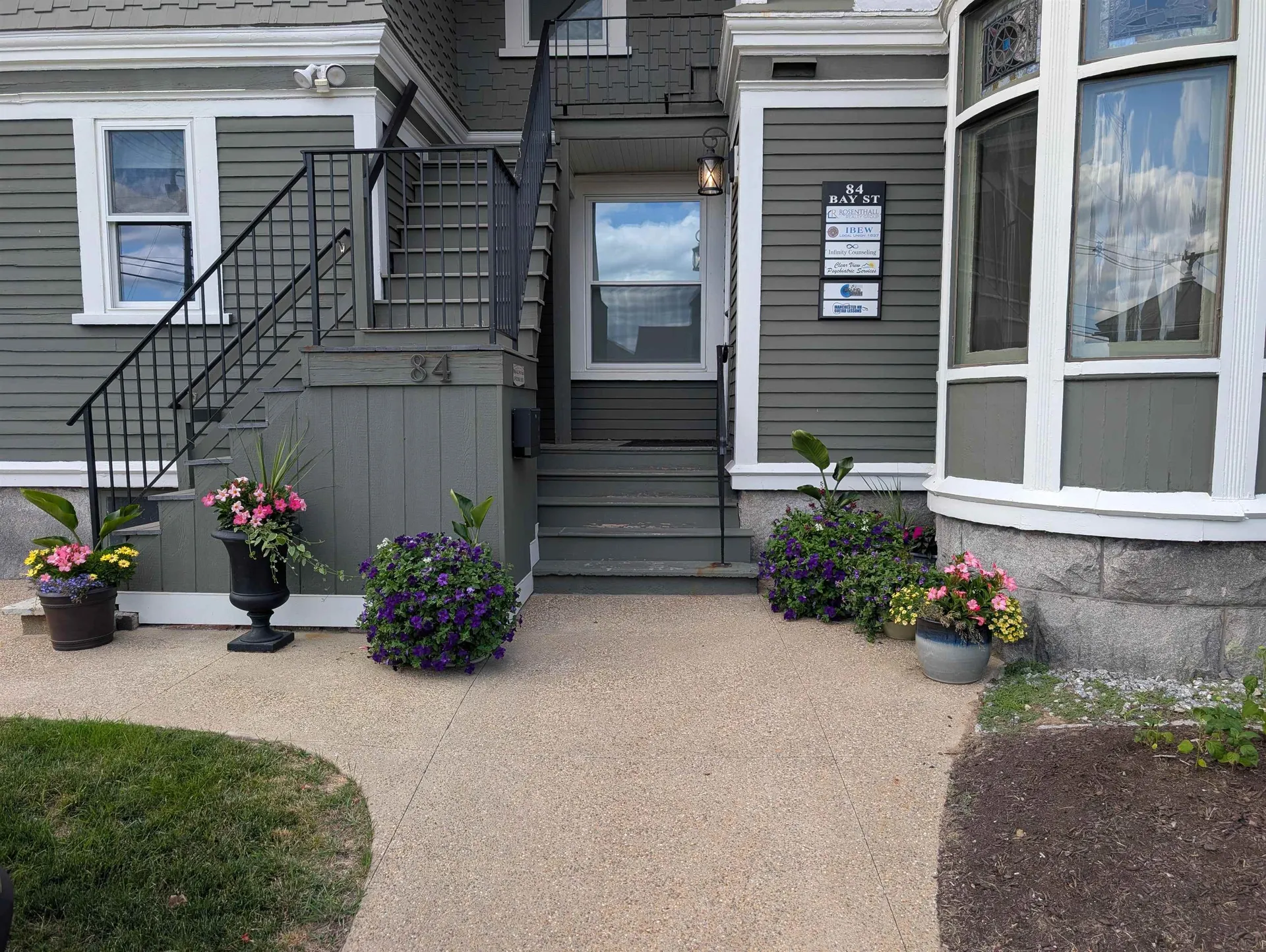 84 Bay Street Manchester NH 03104