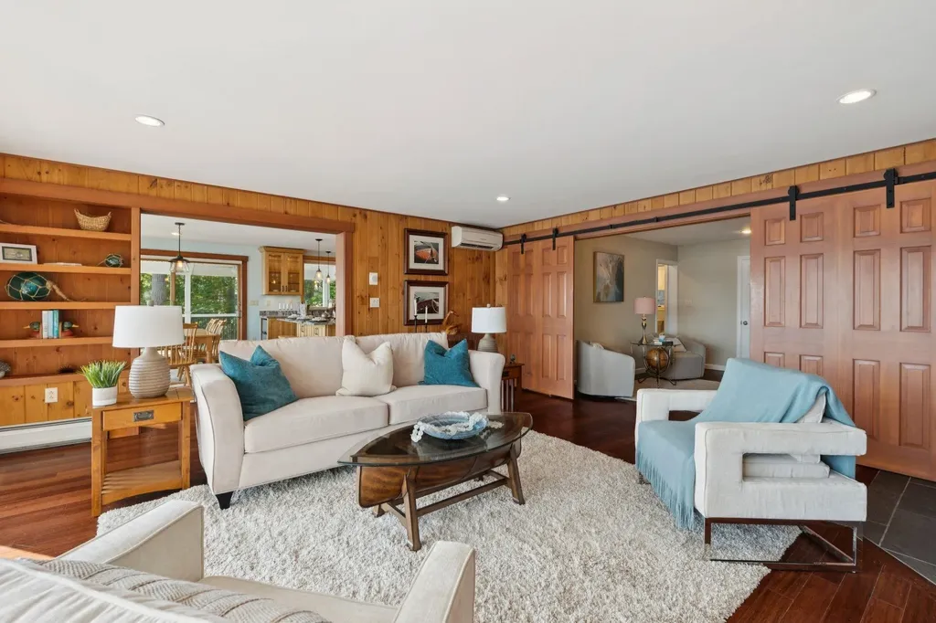 81 Old Hubbard Road Meredith NH 03253
