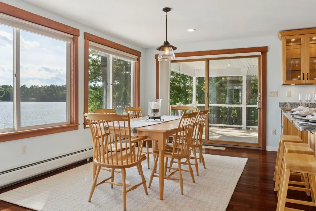 81 Old Hubbard Road Meredith NH 03253