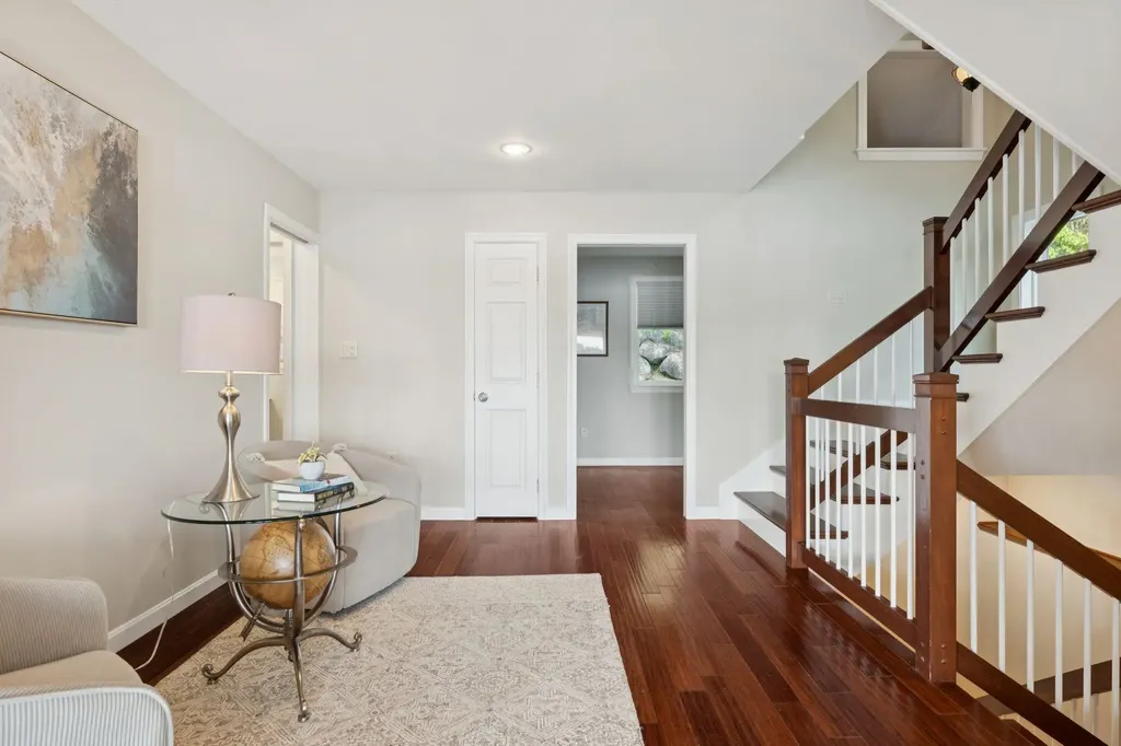 81 Old Hubbard Road Meredith NH 03253