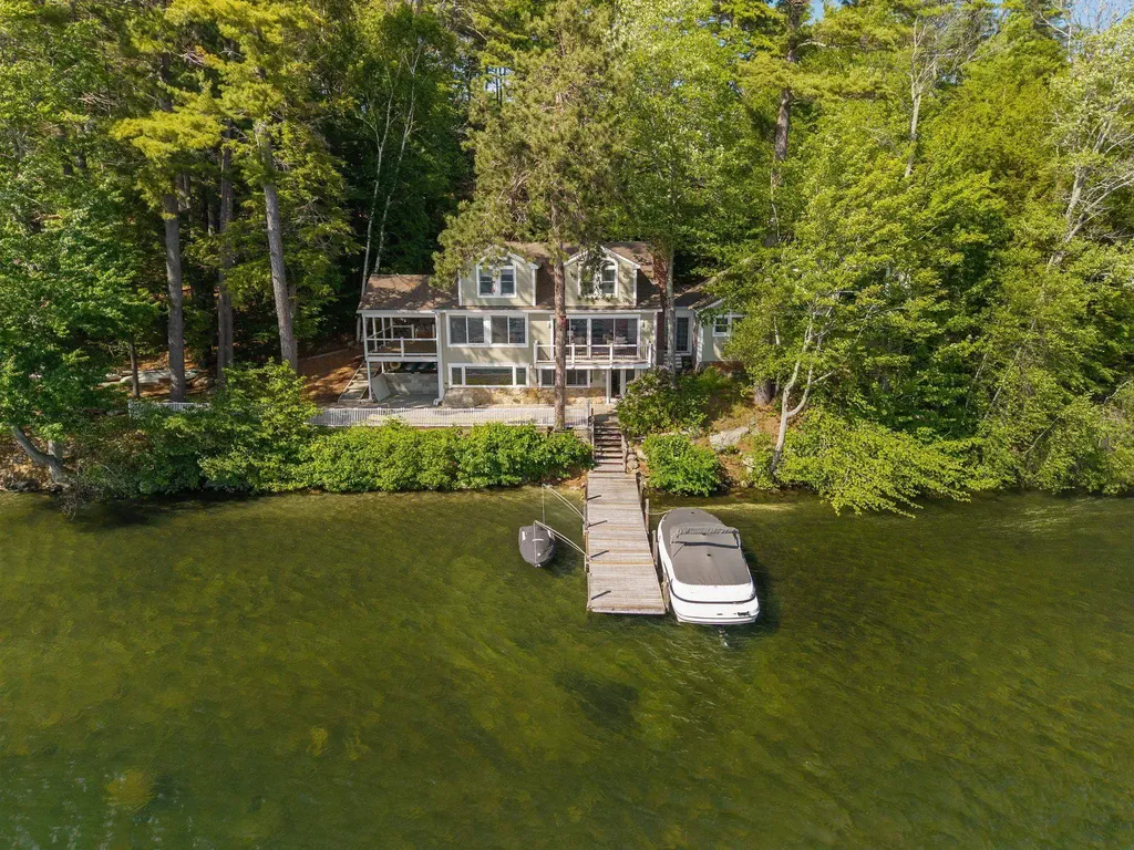 81 Old Hubbard Road Meredith NH 03253