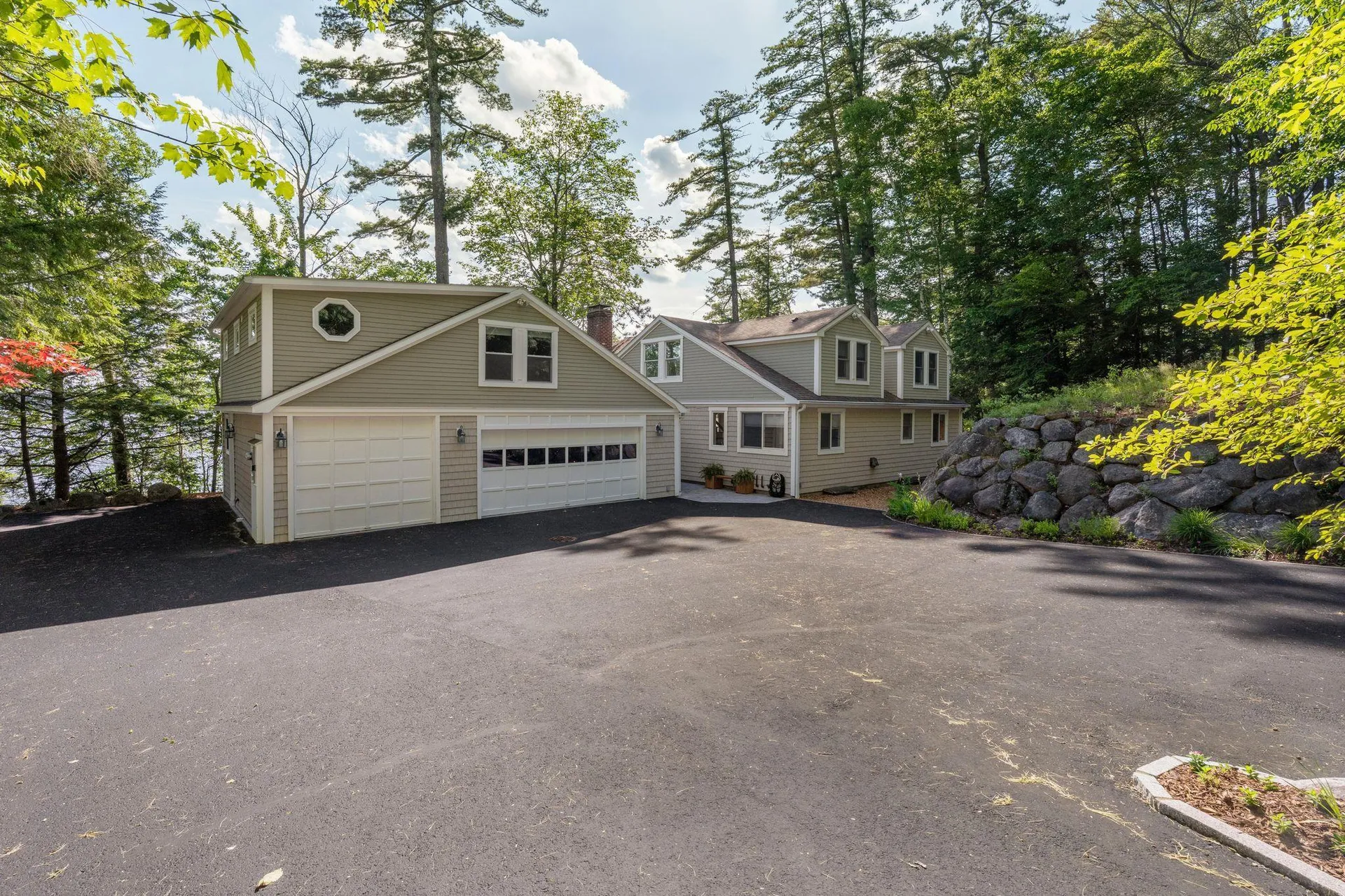 81 Old Hubbard Road Meredith NH 03253
