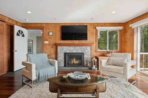 81 Old Hubbard Road Meredith NH 03253