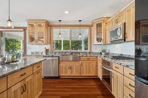 81 Old Hubbard Road Meredith NH 03253