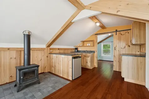 81 Old Hubbard Road Meredith NH 03253