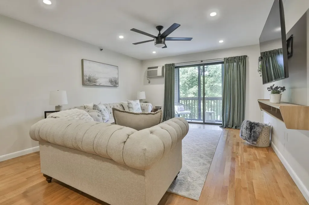 500 Candlewood Park Nashua NH 03062
