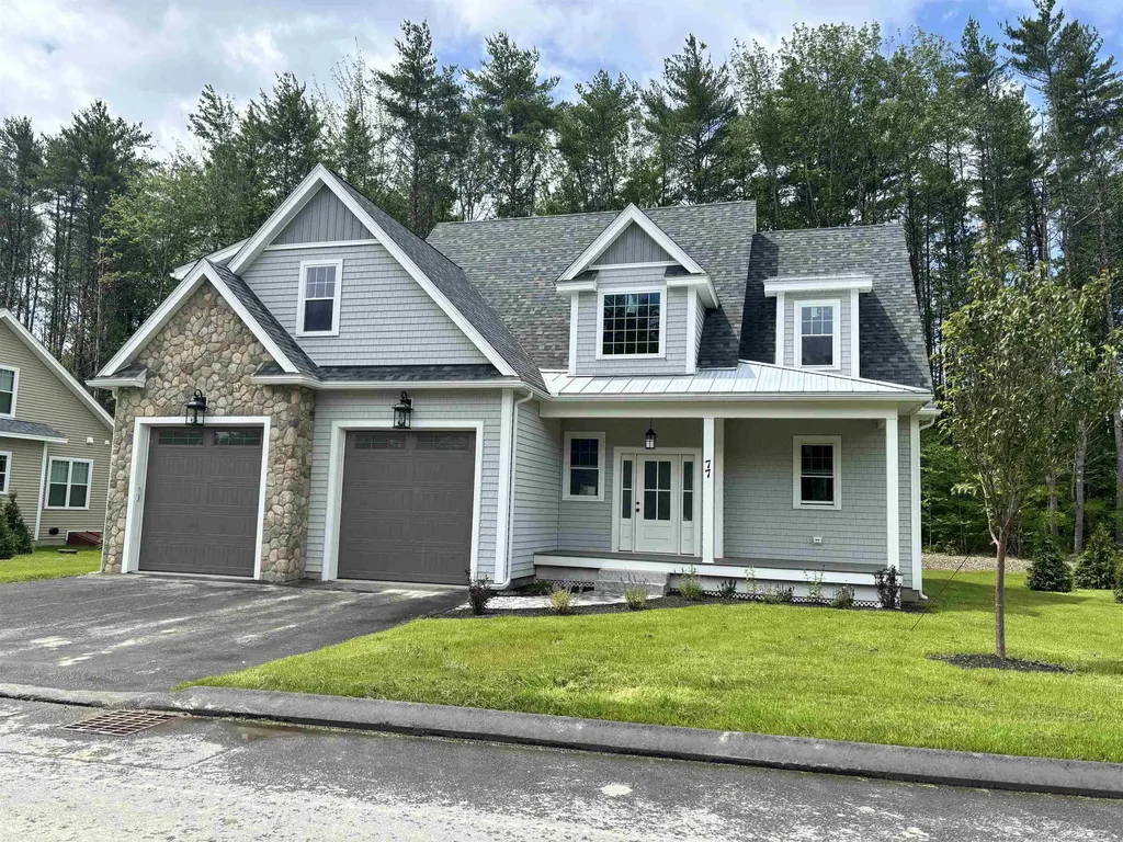 77 Lady Walsingham Way Laconia NH 03246