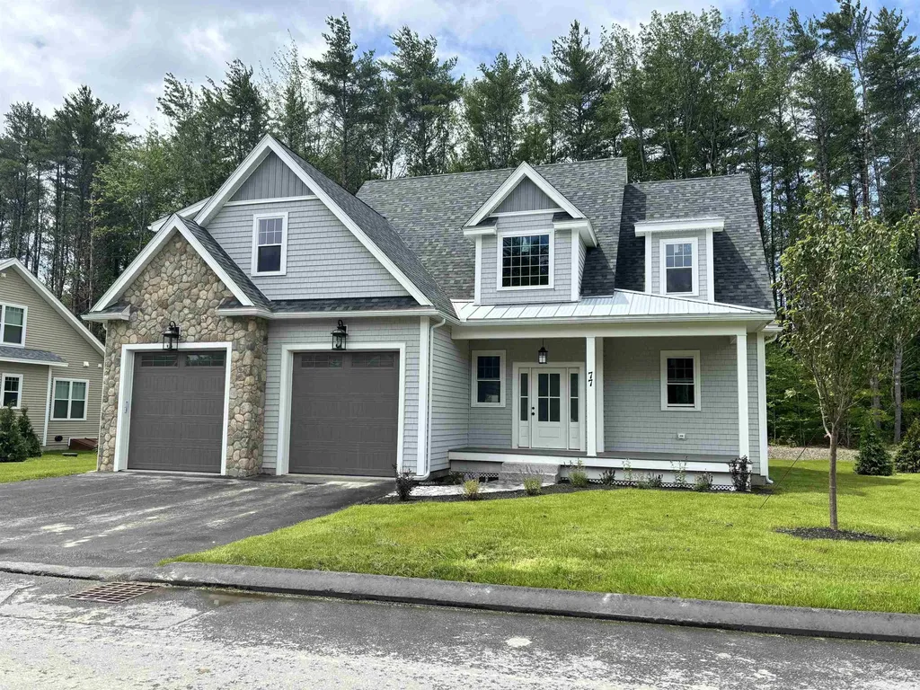 77 Lady Walsingham Way Laconia NH 03246