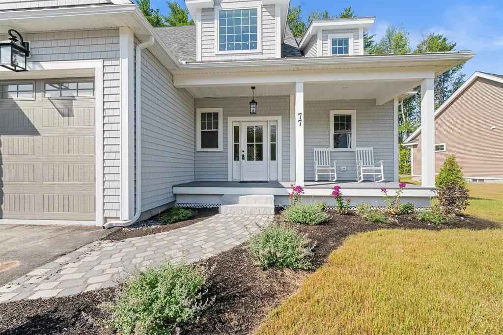 77 Lady Walsingham Way Laconia NH 03246