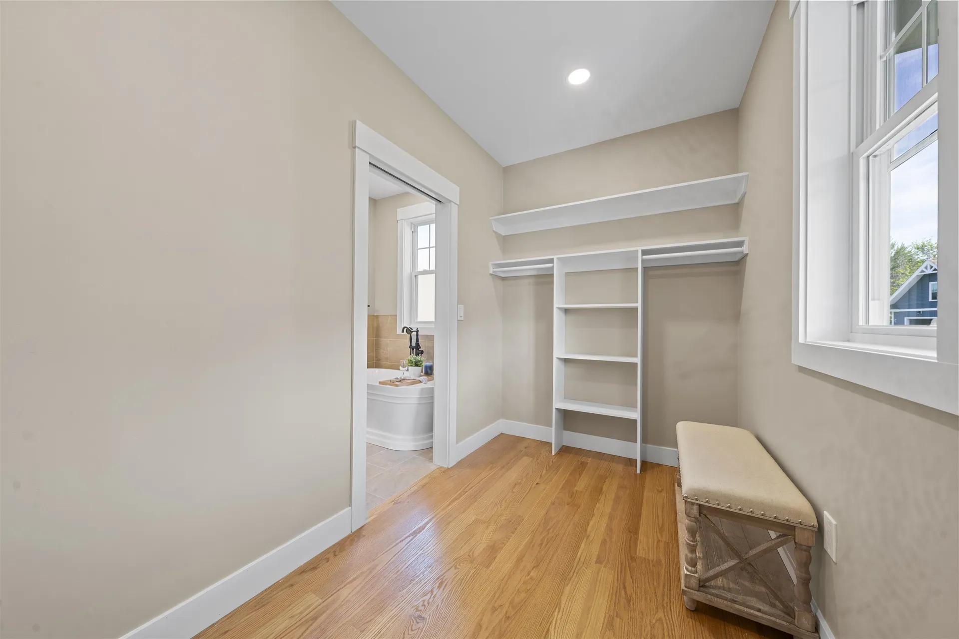 77 Lady Walsingham Way Laconia NH 03246