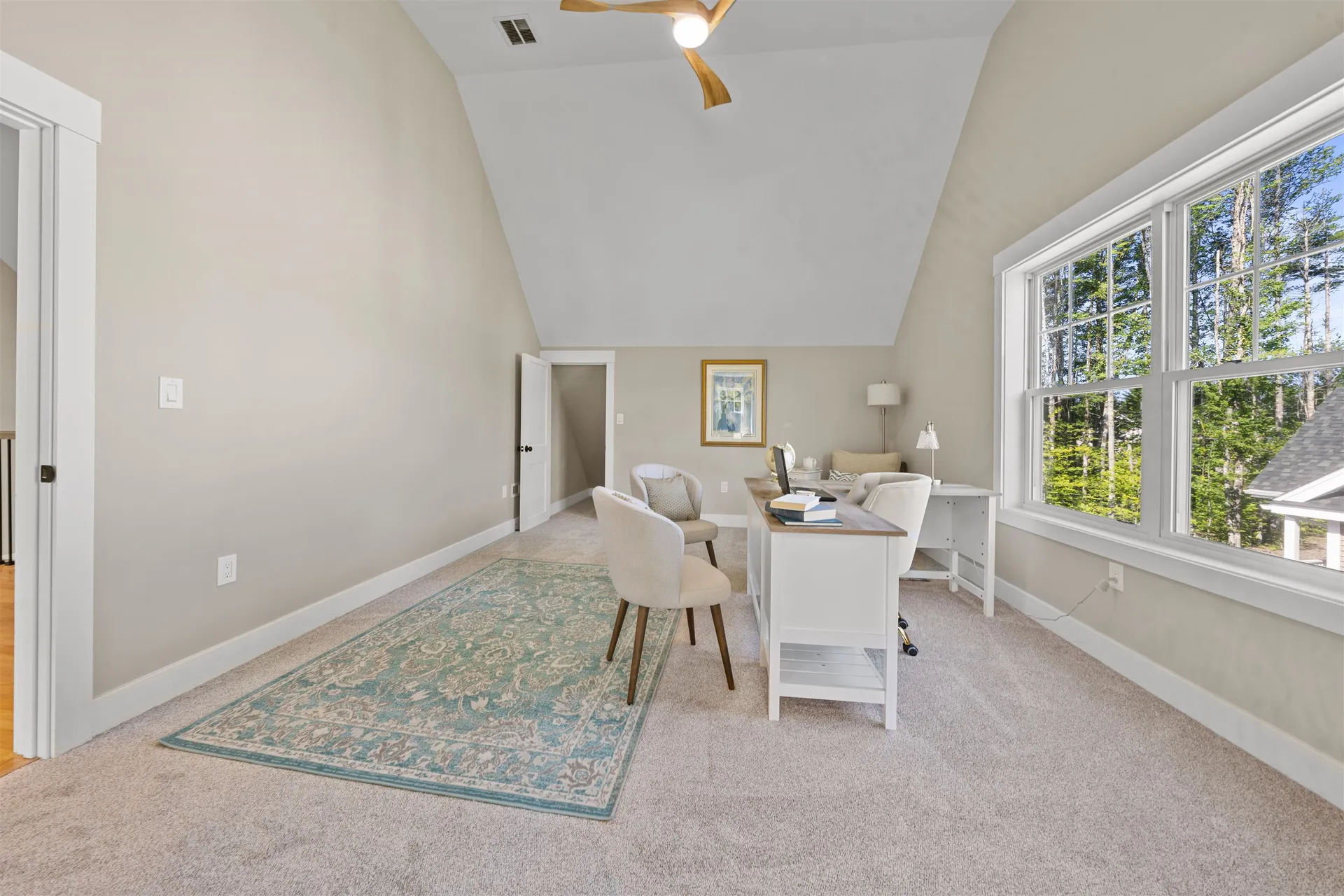 77 Lady Walsingham Way Laconia NH 03246