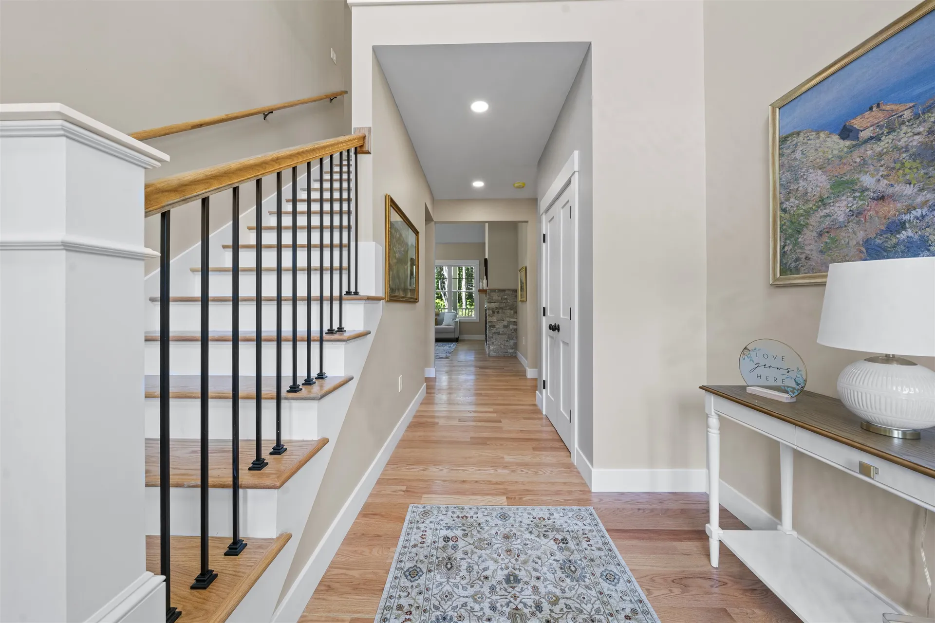 77 Lady Walsingham Way Laconia NH 03246