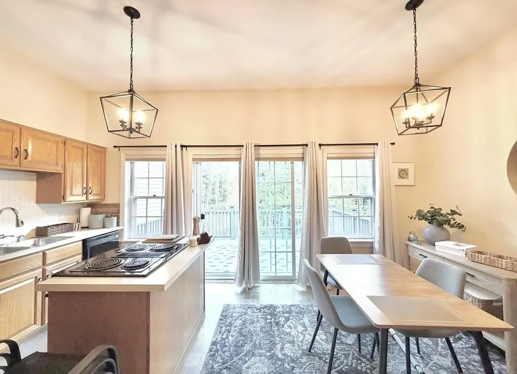 121 Townhouse Way Woodstock VT 05091